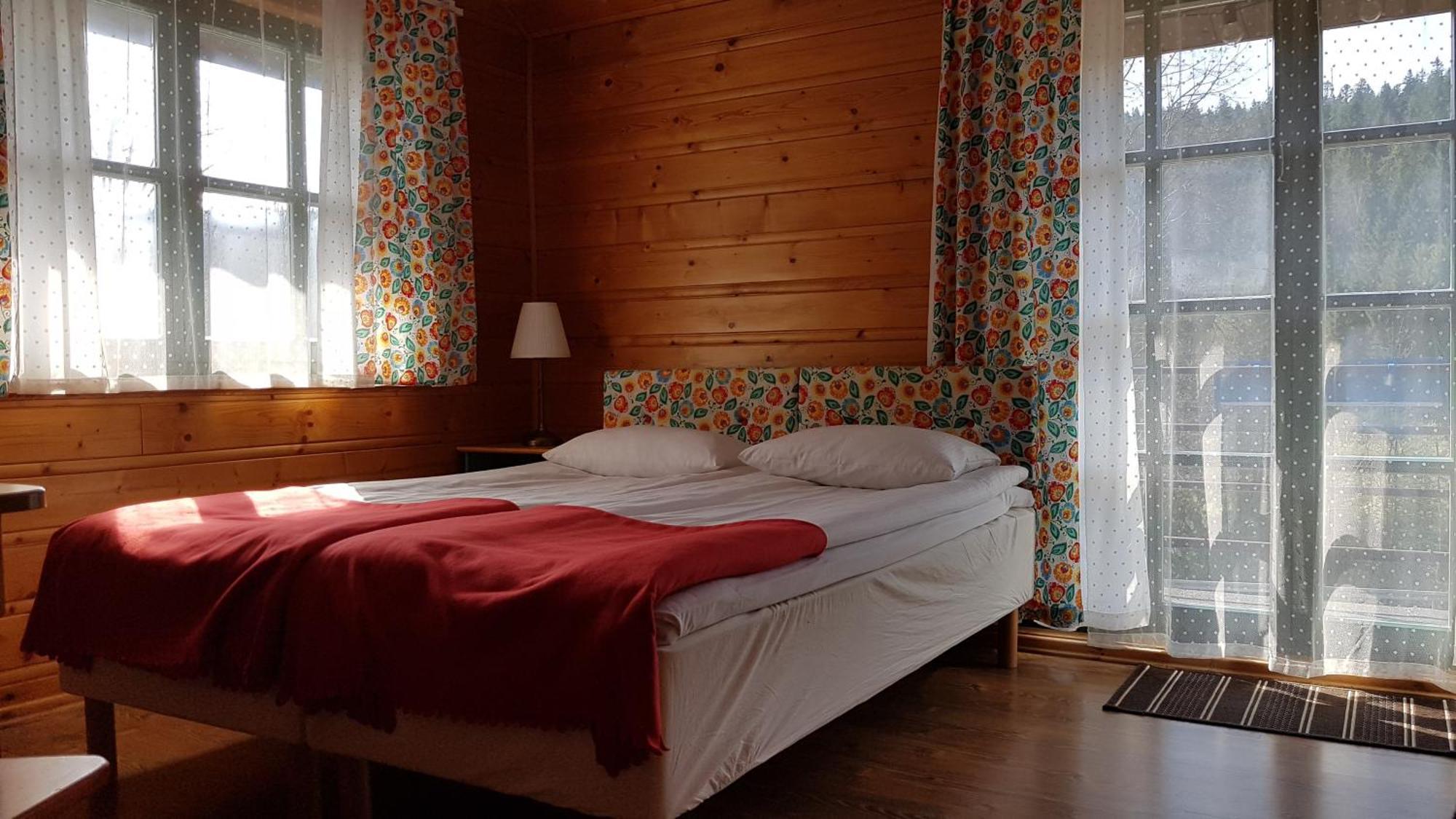 チスナ Leonowka Bieszczady Bed & Breakfast エクステリア 写真