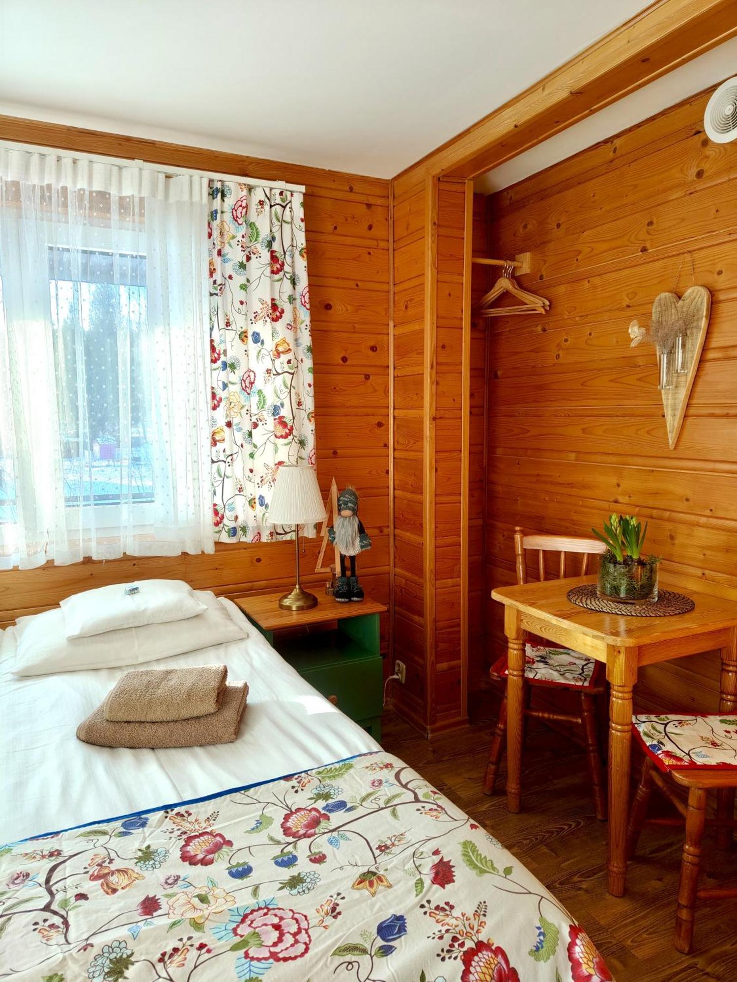 チスナ Leonowka Bieszczady Bed & Breakfast エクステリア 写真
